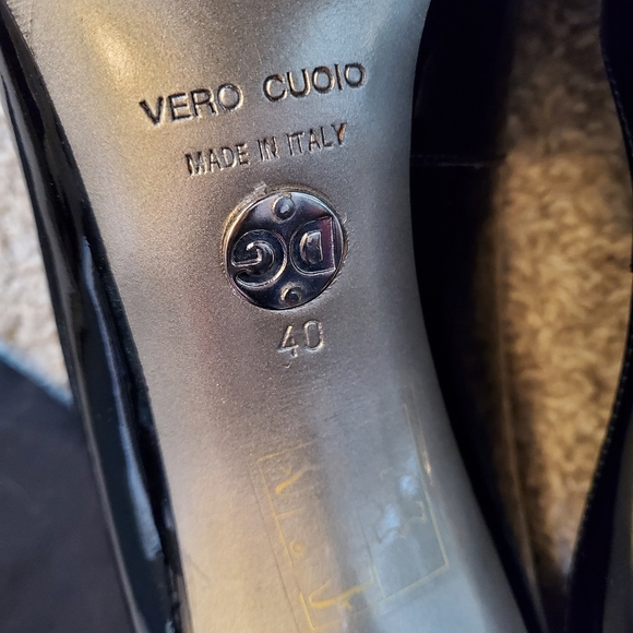 Dolce & Gabbana Black Patent leather heels - Picture 6 of 6